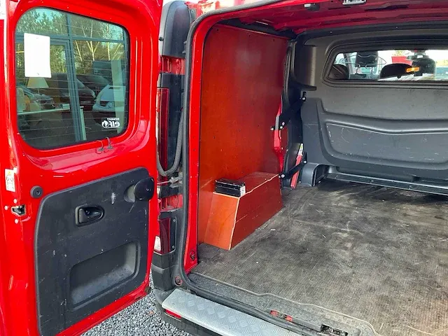 Renault trafic lichte vrachtwagen - afbeelding 19 van  33