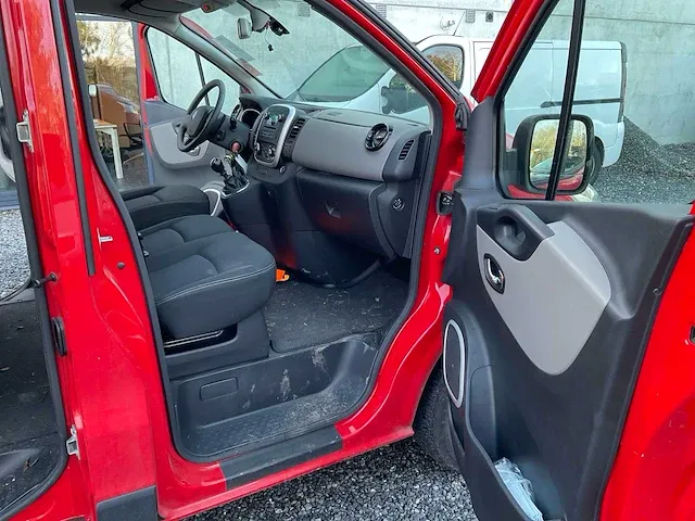 Renault trafic lichte vrachtwagen - afbeelding 22 van  33