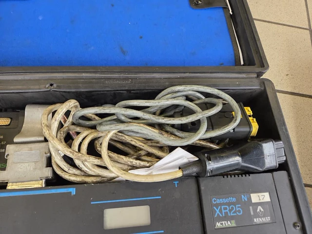 Renault uitleesapparaat xr25 - afbeelding 4 van  6