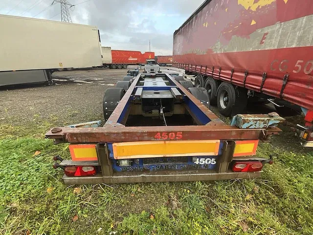 Renders containertrailer - 2005 - afbeelding 13 van  17