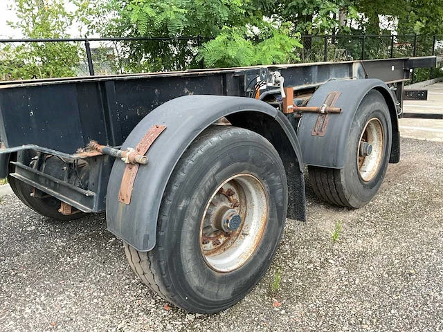 Renders trailer / oplegger voor 40ft container - afbeelding 17 van  19