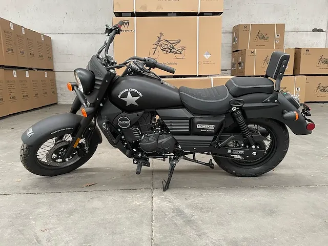 Renegade commando 125 "black matte" - afbeelding 1 van  9
