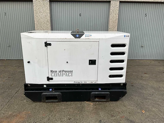 Rental power compact - r44 - stroomgenerator - 2014 - afbeelding 12 van  22