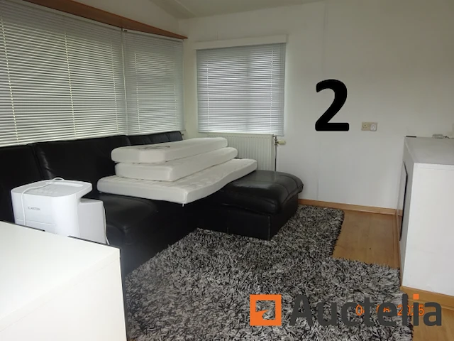 Residentiële caravan - afbeelding 1 van  17