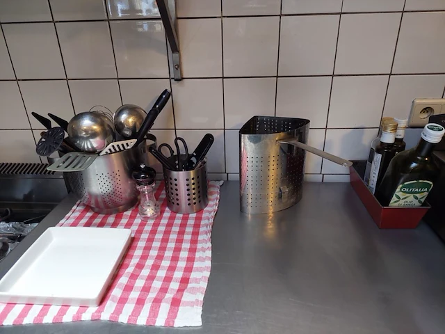 Rest inhoud keuken - afbeelding 7 van  14