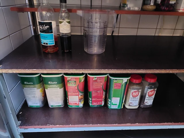 Rest inhoud keuken - afbeelding 10 van  14