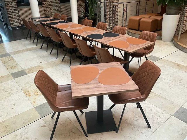 Restauranttafels (10x) + stoelen (20x) - afbeelding 1 van  13