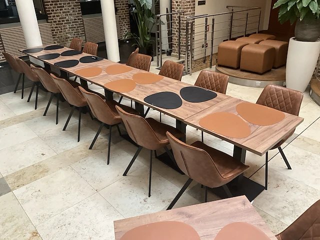 Restauranttafels (10x) + stoelen (20x) - afbeelding 12 van  13