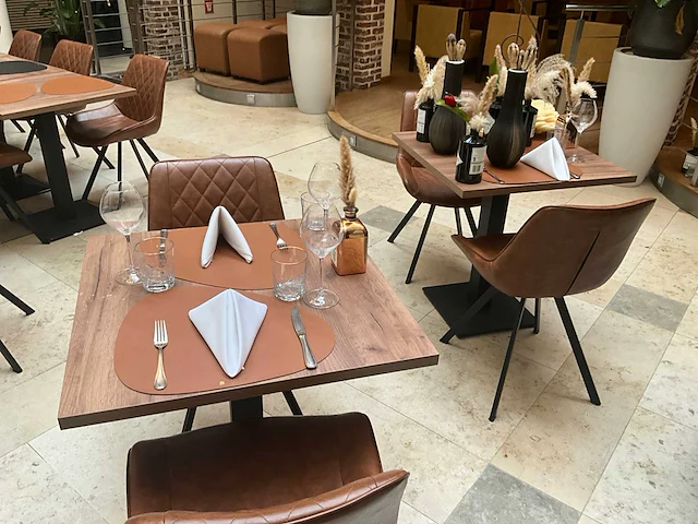 Restauranttafels (10x) + stoelen (20x) - afbeelding 13 van  13
