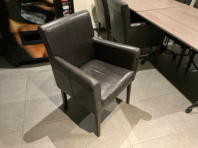 Restauranttafels (2x) + stoelen mobitec (6x) - afbeelding 2 van  9