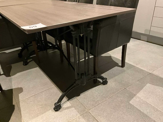 Restauranttafels (2x) + stoelen mobitec (6x) - afbeelding 5 van  9