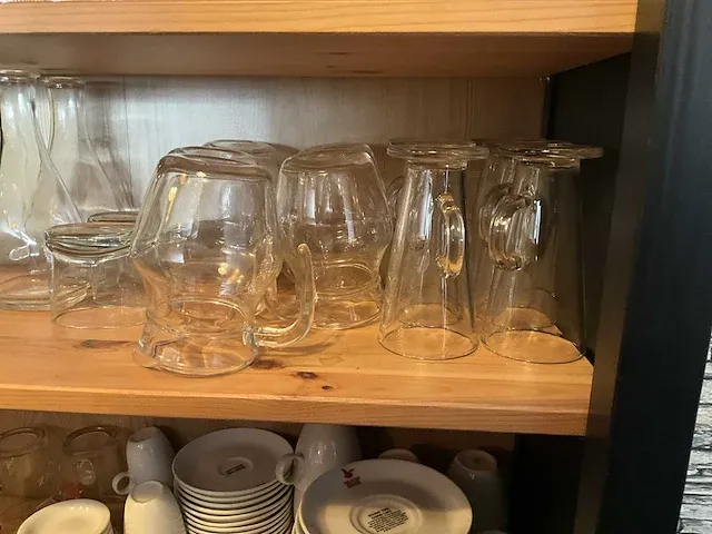 Resterende inhoud bar + keuken - afbeelding 22 van  27