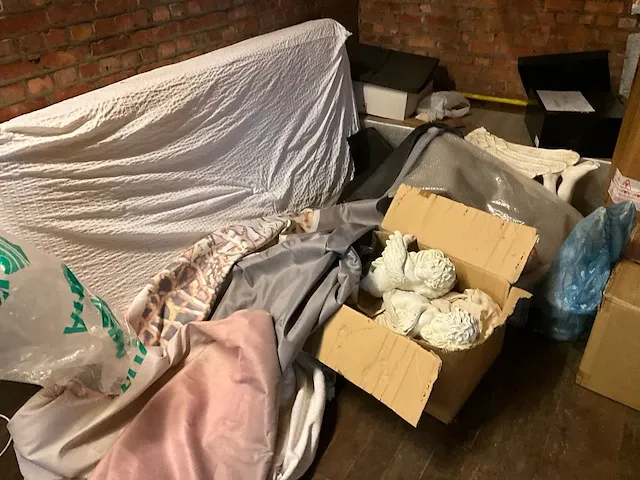 Resterende inhoud zolderruimte - afbeelding 30 van  33