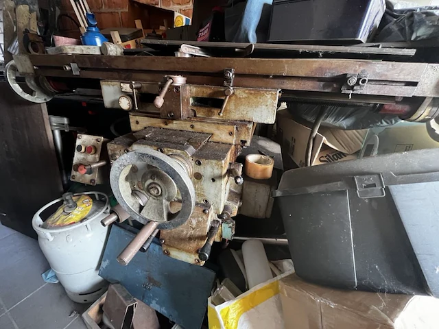 Restinhoud garage - afbeelding 16 van  20