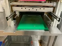 Reton rt-59lf semi-automatische schalensluitmachine - afbeelding 6 van  7