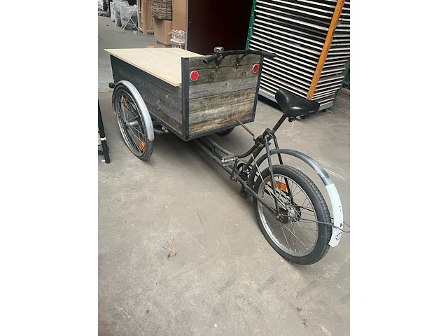 Retro bakfiets - afbeelding 1 van  3