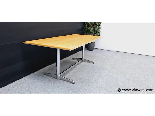 Retro design vergadertafel - afbeelding 3 van  5