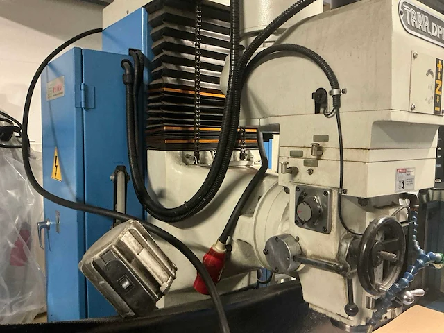 Retro dpm750 cnc-freesmachine - afbeelding 15 van  23