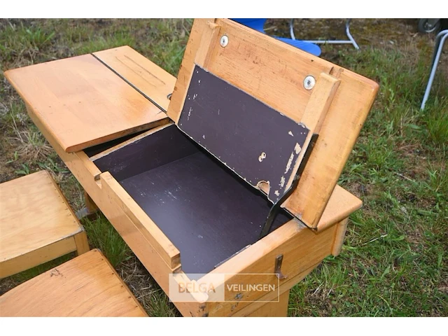 Retro houten kinderschoolbank + 2 kinderstoelen - afbeelding 6 van  7
