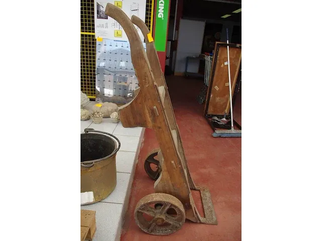 Retro houten steekwagen - afbeelding 2 van  3