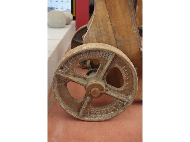 Retro houten steekwagen - afbeelding 3 van  3
