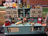 Retro keukentje met accessoires (h 390mm d 220mm b 600mm ) - afbeelding 1 van  8