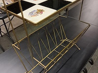 Retro krantentafel rekje