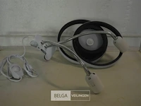 Retro lamp en moderne lamp - afbeelding 1 van  5