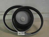 Retro lamp en moderne lamp - afbeelding 3 van  5