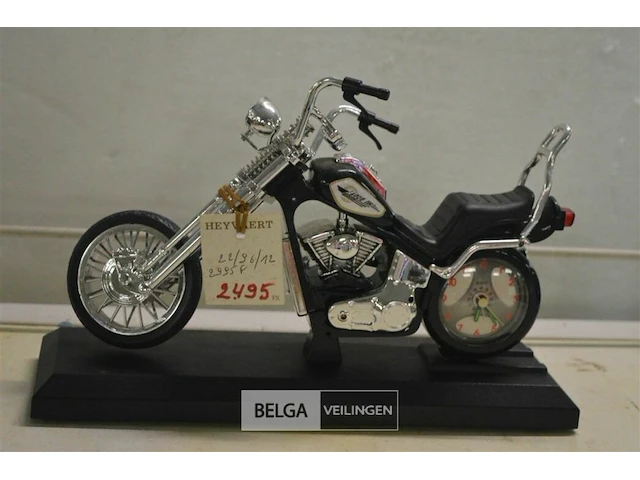 Retro motor met alarm klok - afbeelding 1 van  4
