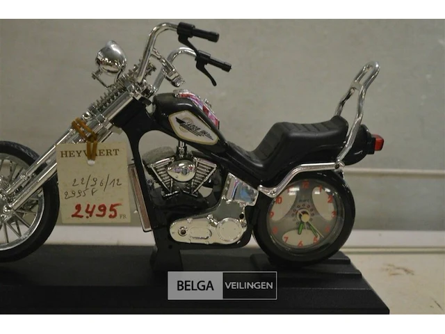 Retro motor met alarm klok - afbeelding 2 van  4