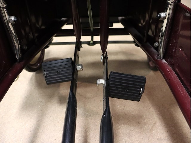 Retro pedal car - afbeelding 5 van  6