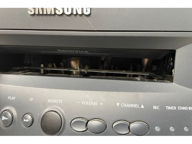 Retro samsung tv met cassetterecorder - afbeelding 4 van  8