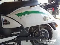 Retro-styled e-scooter ugbest uf4 - afbeelding 2 van  30