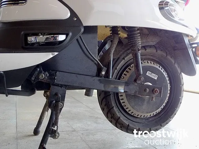 Retro-styled e-scooter ugbest uf4 - afbeelding 8 van  30
