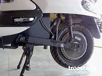 Retro-styled e-scooter ugbest uf4 - afbeelding 8 van  30
