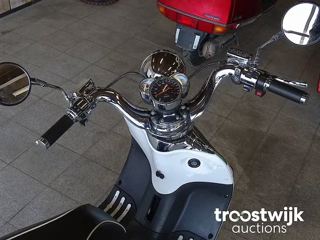 Retro-styled e-scooter ugbest uf4 - afbeelding 14 van  30