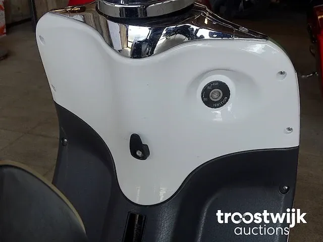 Retro-styled e-scooter ugbest uf4 - afbeelding 17 van  30