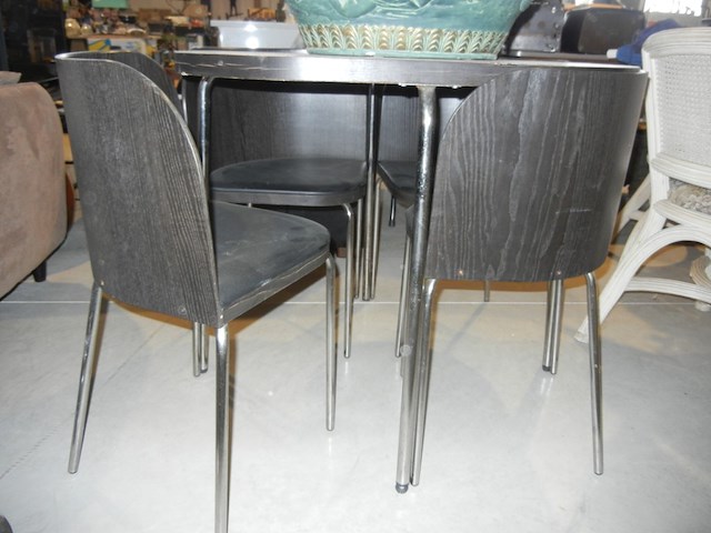 Retro tafel 4 stoelen - afbeelding 1 van  2