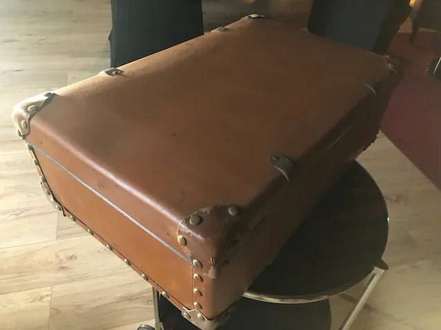 Retro travel suitcase - afbeelding 6 van  10
