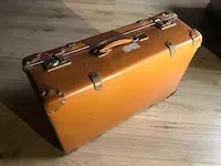 Retro travel suitcase - afbeelding 9 van  10