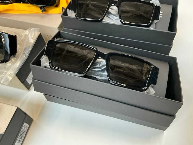 Retrosuperfuture zonnebril (5x) - afbeelding 3 van  8