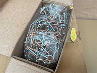 Revet nagels - afbeelding 4 van  4