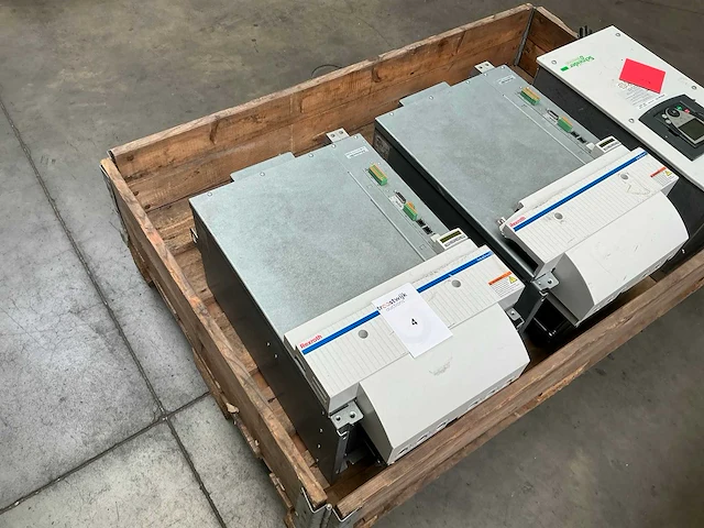 Rexroth indradrive c hcs03.1e-w0350-a-05-lnbn frequentieregelaar - afbeelding 1 van  5