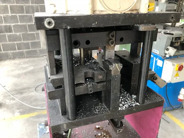 Reynaers alu presse - afbeelding 1 van  6