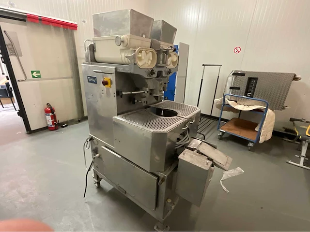 Rheon cornucopia kn300 kaas & room verwerkingsapparatuur - afbeelding 10 van  13