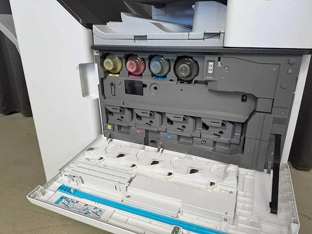 Ricoh mp c5504 - multifunctionele printer - afbeelding 6 van  14