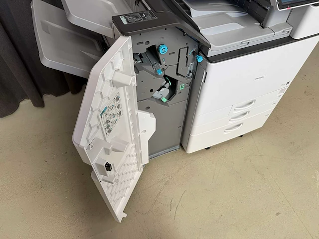 Ricoh mp c5504 - multifunctionele printer - afbeelding 14 van  14