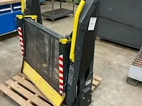 Ricon k2010 bestelwagen rolstoellift - afbeelding 2 van  6