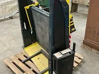 Ricon k2010 bestelwagen rolstoellift - afbeelding 4 van  6